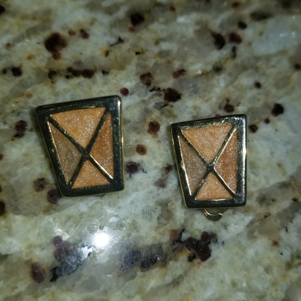 Earings